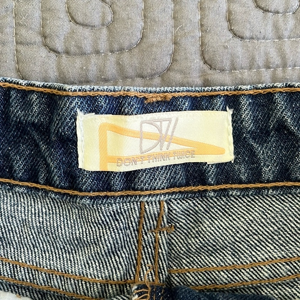 Dont Think Twice Women’s Denim Shorts - Picture 3 of 4